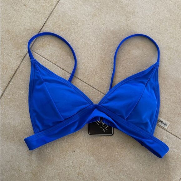 Blue Triangle Bikini Top - NWT - Zaful - Size Medium - Brand New - Picture 1 of 4